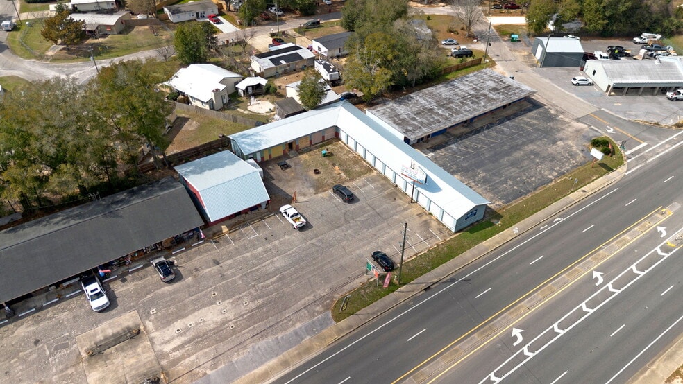 More Photos Of 6173 Stewart St, Milton General Retail For Sale