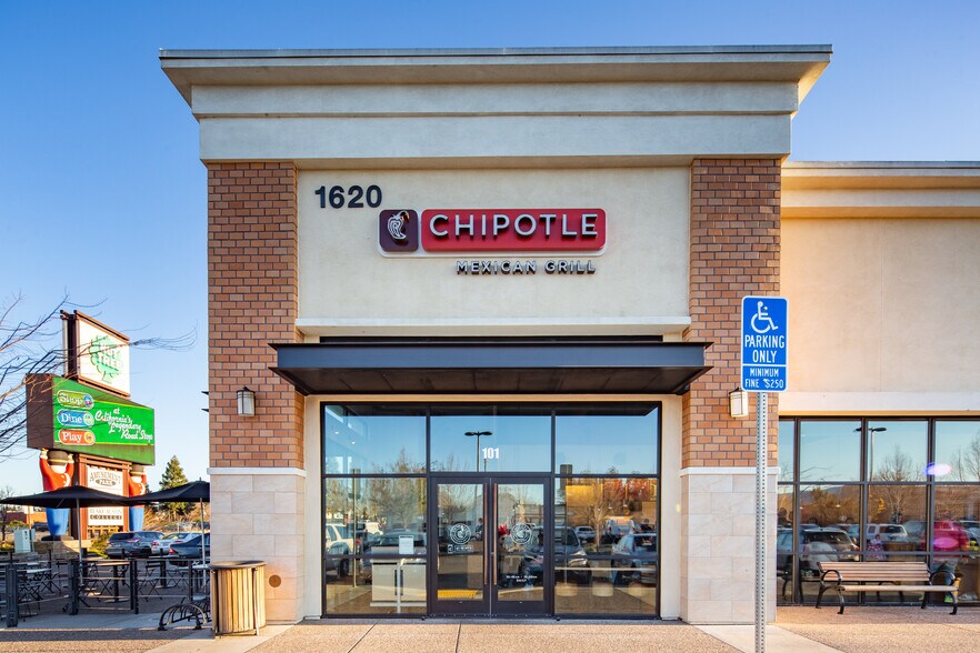 More Photos Of 1620 E Monte Vista Ave, Vacaville Storefront For Sale