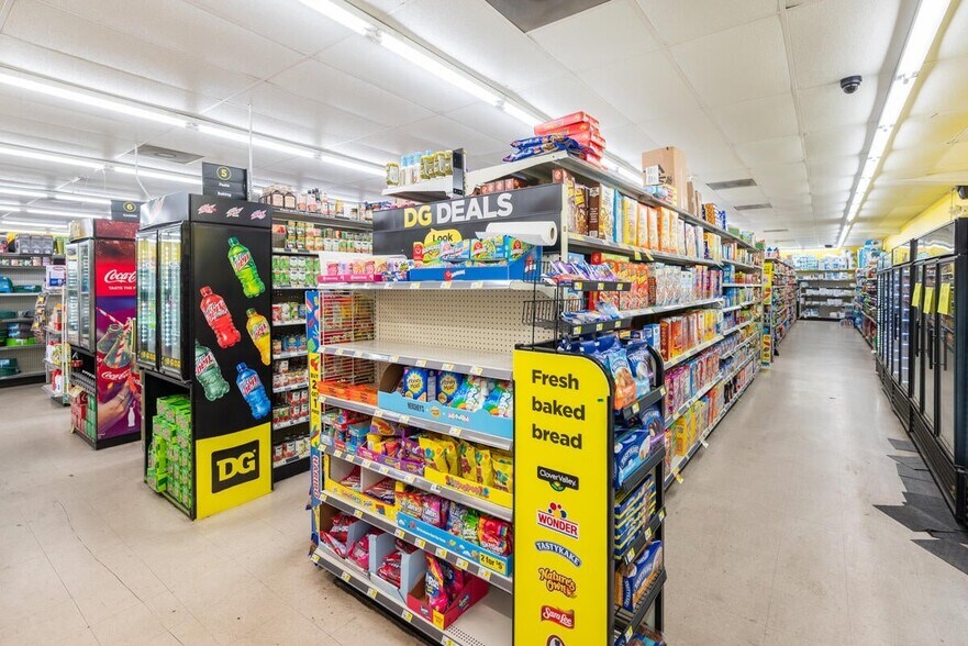 More Photos Of 107 N Lee Dr, Guntown Freestanding For Sale