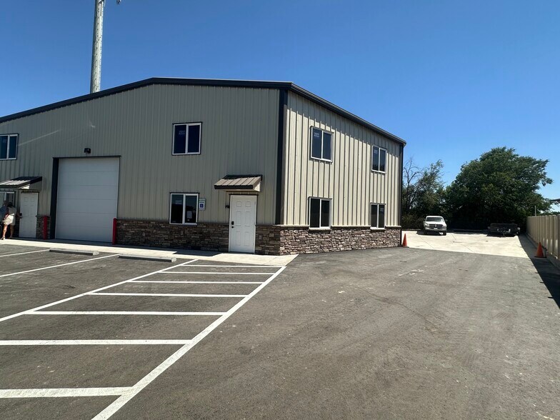 Primary Photo Of 1310 N 39th St, Nampa Industrial For Sale