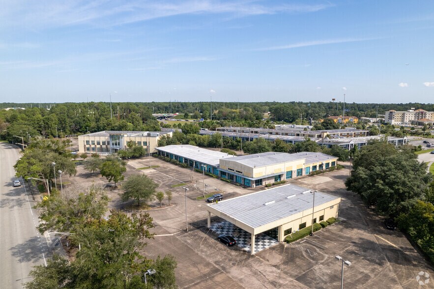 More Photos Of 705 Wells Rd, Orange Park Flex For Sale