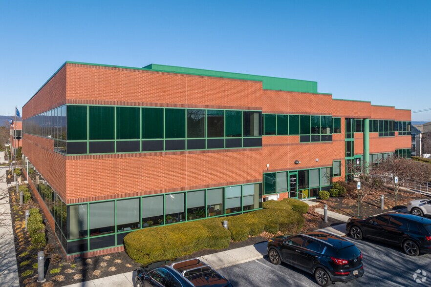 More Photos Of 100 Corporate Center Dr, Camp Hill Medical For Lease
