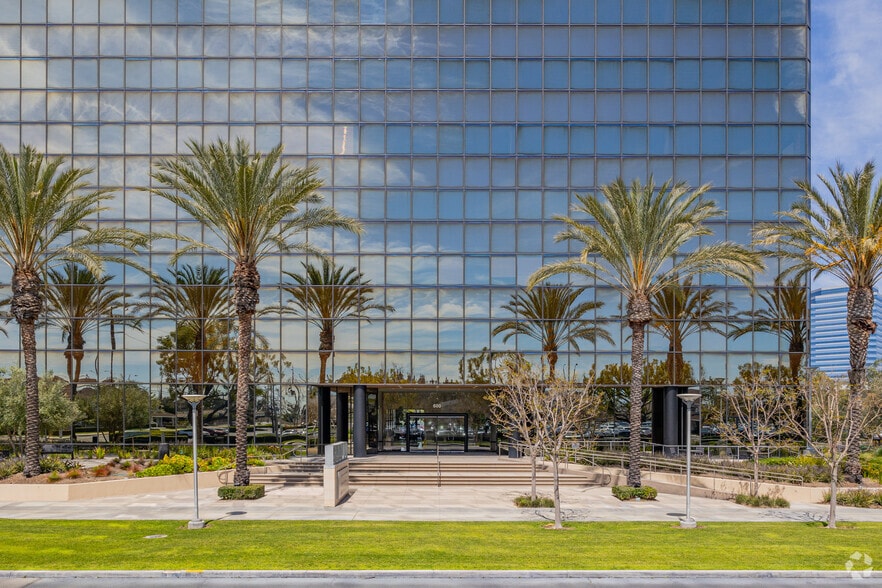 More Photos Of 600 City Pky W, Orange Office For Lease