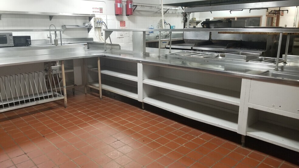 More Photos Of 1471 E Brooks Rd, Memphis Hotel For Sale