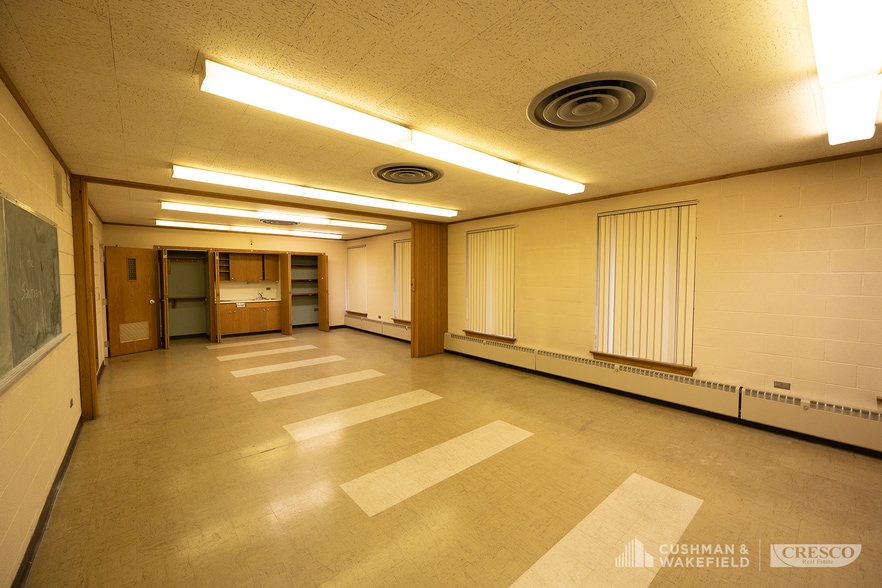 More Photos Of 575 Richmond Rd, Cleveland Religious Facility For Sale