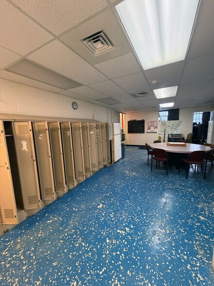 More Photos Of 4750 Clifton Rd, Temple Hills Warehouse For Sale