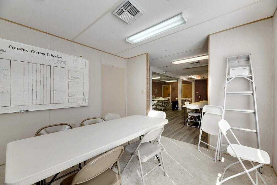 More Photos Of 3001 S Kings Ave, Brandon Religious Facility For Sale