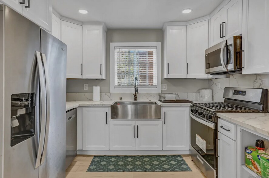 More Photos Of 515 63rd St, San Diego Apartments For Sale