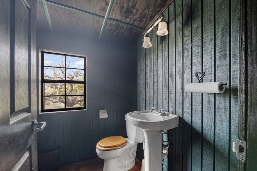 More Photos Of 2412 Usener Rd rd, Fredericksburg Winery Vineyard For Sale