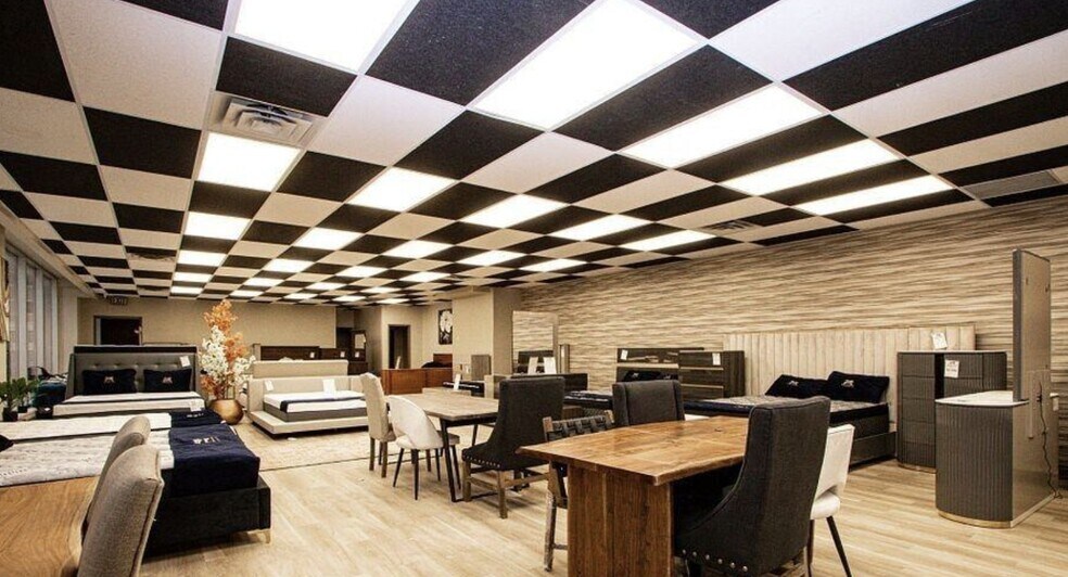 More Photos Of 217 King St, London Storefront For Lease