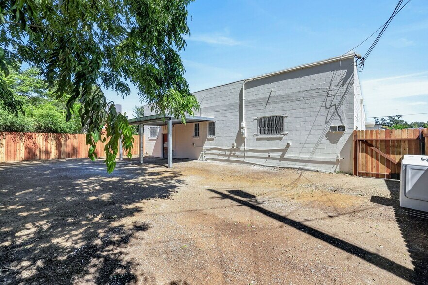 More Photos Of 3930 Broadway, Sacramento Freestanding For Sale