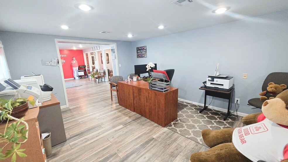 More Photos Of 1801 S National, Fort Scott Convenience Store For Sale