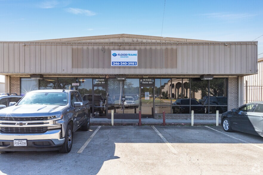 More Photos Of 9700 Almeda Genoa Rd, Houston Flex For Lease