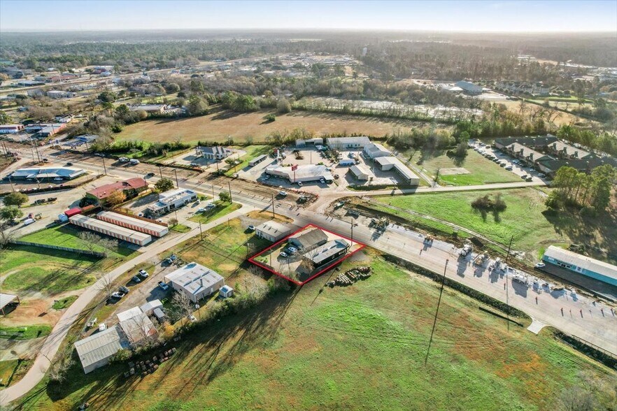 More Photos Of 19010 FM 1488, Magnolia Storefront Retail Office For Sale