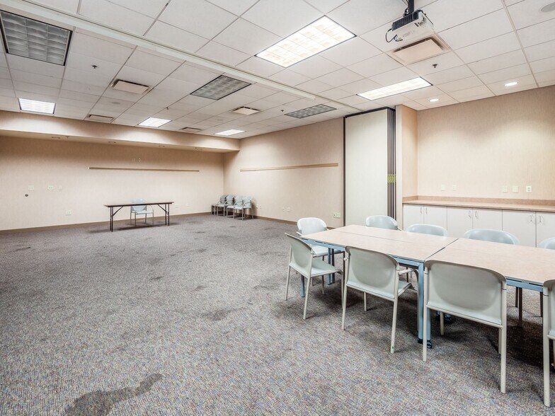 More Photos Of 195 N Grant Ave, Columbus Office For Sale