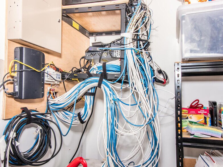 More Photos Of 205-02 Jamaica Ave, Hollis Auto Repair For Sale