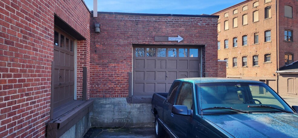 More Photos Of 5 Cross St, Meriden Warehouse For Sale