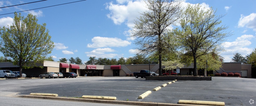 Primary Photo Of 52-58 Airview Dr, Greenville General Retail For Lease