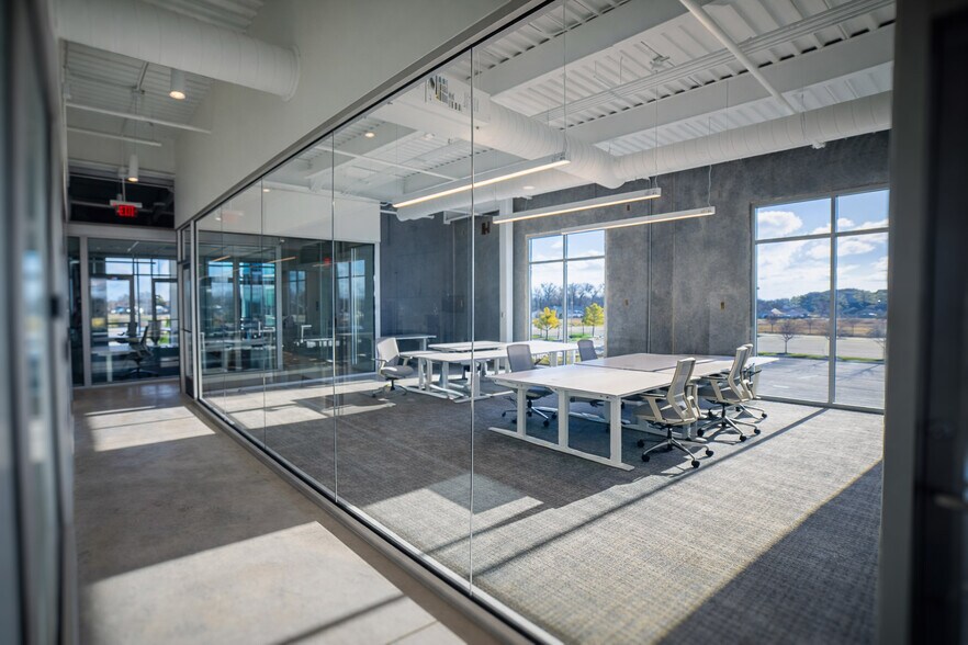 More Photos Of 2500 NE 11th St, Bentonville Coworking Space