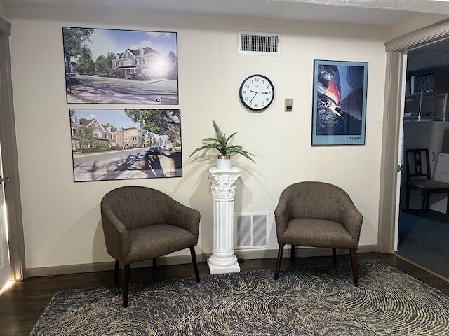More Photos Of 2407-2417 Lancaster Ave, Wilmington Office Residential For Lease