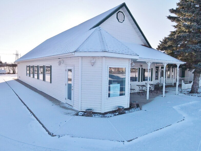 More Photos Of 104-106 Hwy 2 SW, Rugby Restaurant For Sale