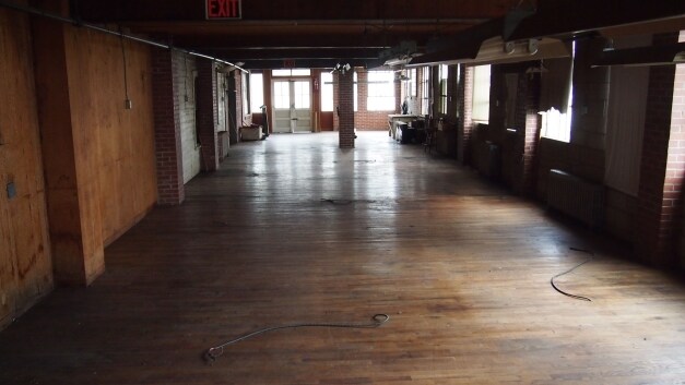 More Photos Of 324-326 Washington St, Walnutport Office For Sale