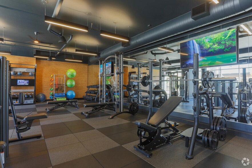 More Photos Of 880 W Peachtree St NW, Atlanta Apartments For Lease