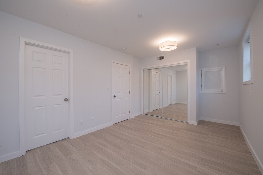 More Photos Of 184 Valley St, San Francisco Apartments For Sale