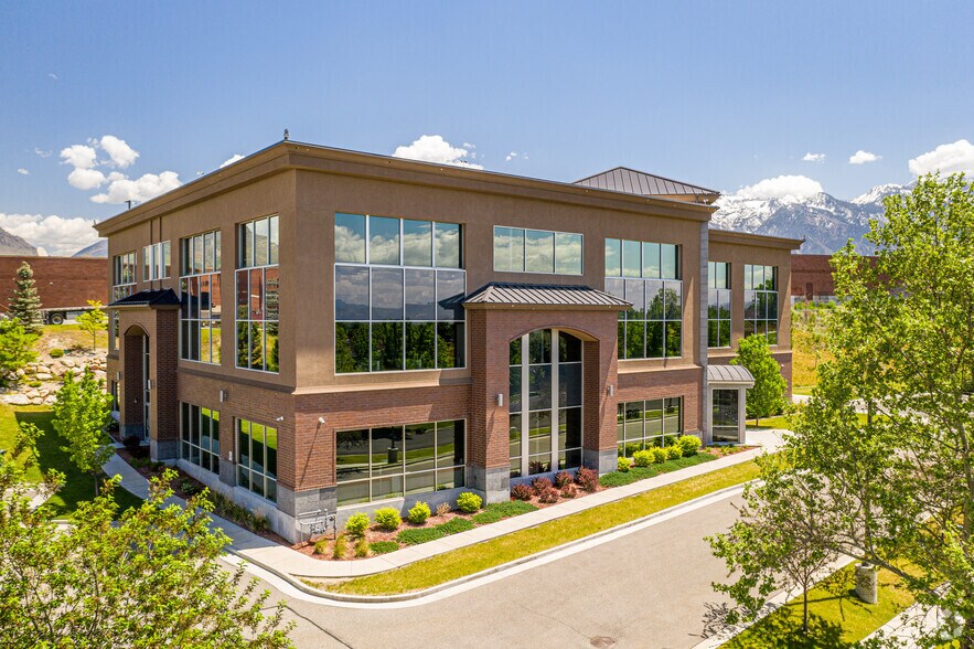 More Photos Of 7927 S High Point Pky, Sandy Office For Lease