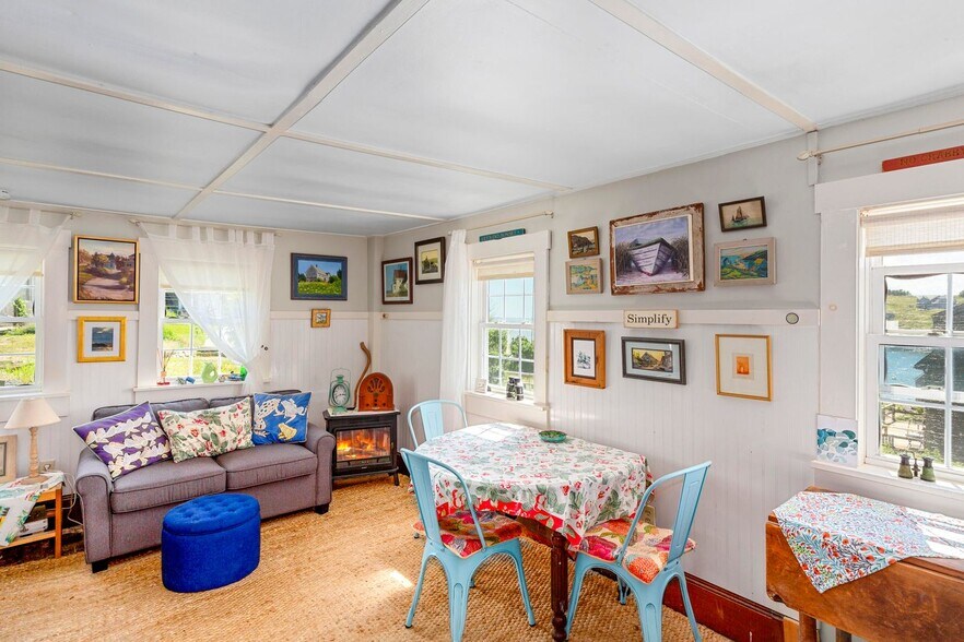 More Photos Of 5 Wharf Hill Rd, Monhegan Hospitality For Sale