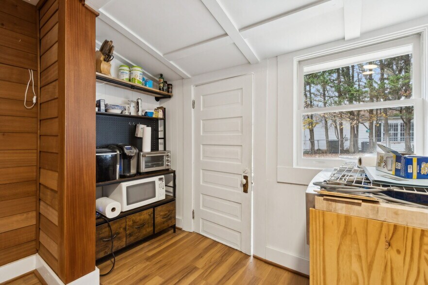 More Photos Of 2951 Moon Station Rd NW, Kennesaw Office For Sale