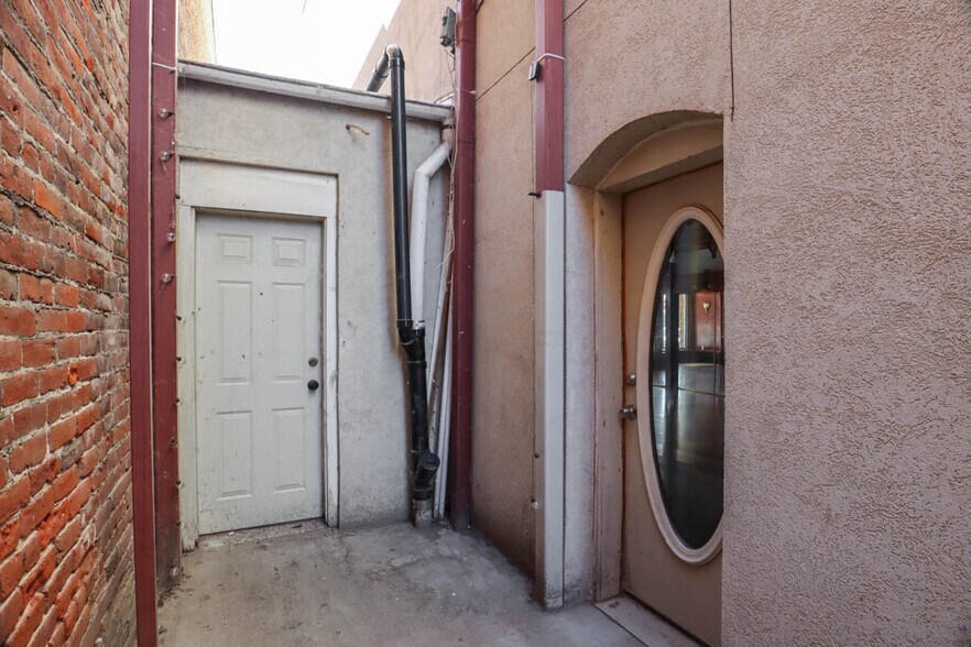 More Photos Of 16 N Main St, Payette Storefront Retail Residential For Sale