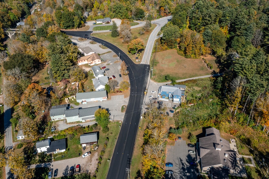 More Photos Of 26 Kent Rd S, Cornwall Bridge Auto Repair For Sale