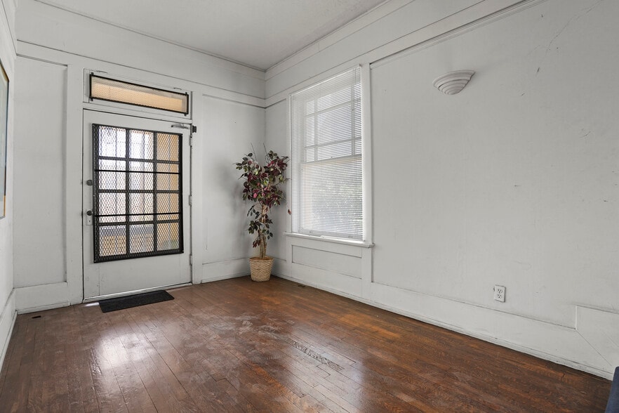 More Photos Of 1207 E Rio Grande Ave, El Paso Multifamily For Sale