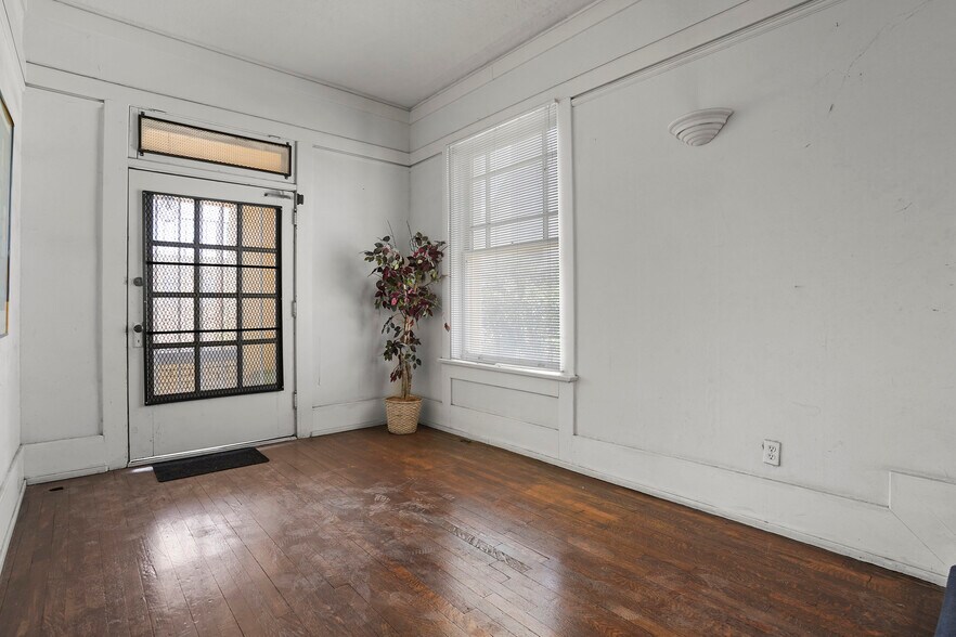 More Photos Of 1207 E Rio Grande Ave, El Paso Apartments For Sale