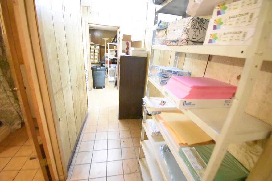 More Photos Of 630 Kentucky St, South Houston Office For Sale