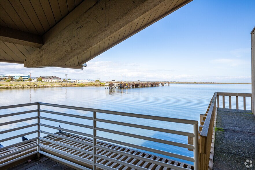 More Photos Of 459 Seaport Ct, Redwood City General Retail For Sale