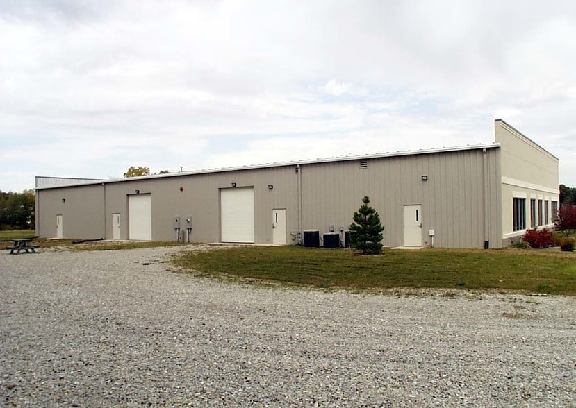 More Photos Of 880 Lennox Ct, Zionsville Flex For Lease