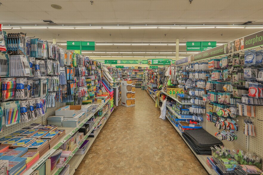 More Photos Of 8718 Highway 22, Dresden Storefront For Sale