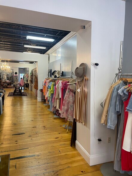 More Photos Of 208 N Main St, Blacksburg General Retail For Sale