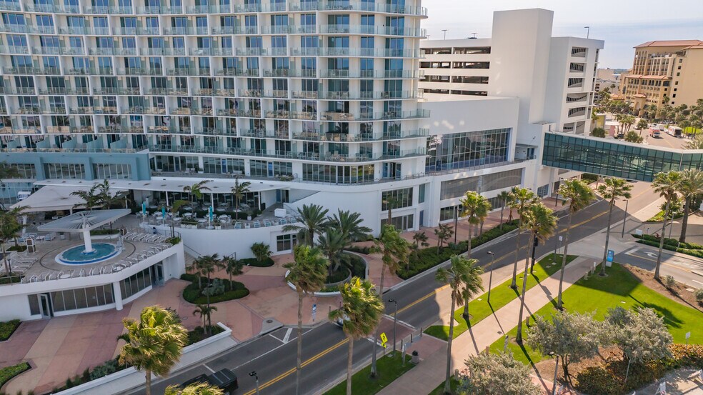 More Photos Of 400 Coronado Dr, Clearwater Beach Hotel For Lease