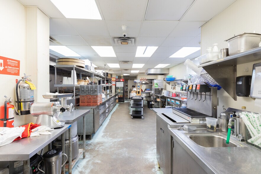 More Photos Of 7815 E US Hwy 80, Savannah Restaurant For Sale