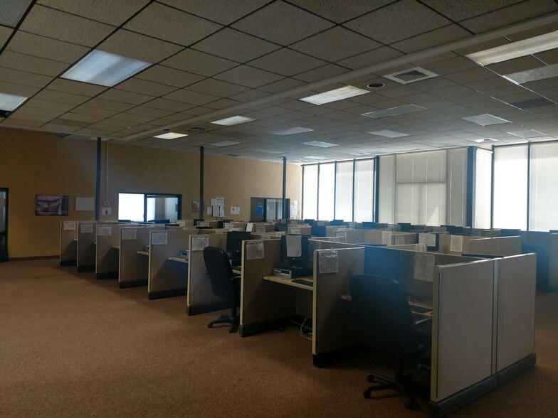 More Photos Of 531 N Central Ave, Connersville Office For Lease
