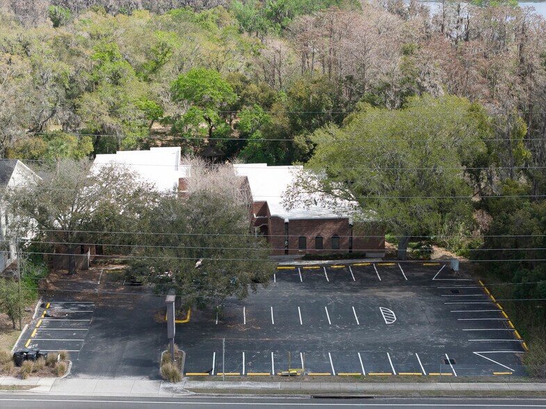 More Photos Of 18115 Us Hwy 41 N, Lutz Office For Lease