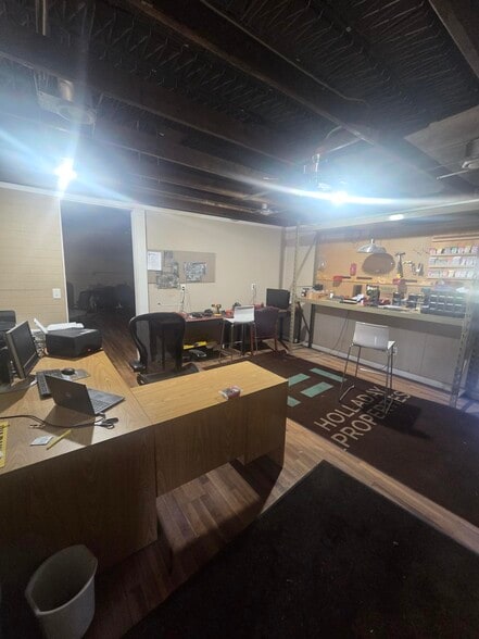 More Photos Of 5715 Old Porter Rd, Portage Warehouse For Sale