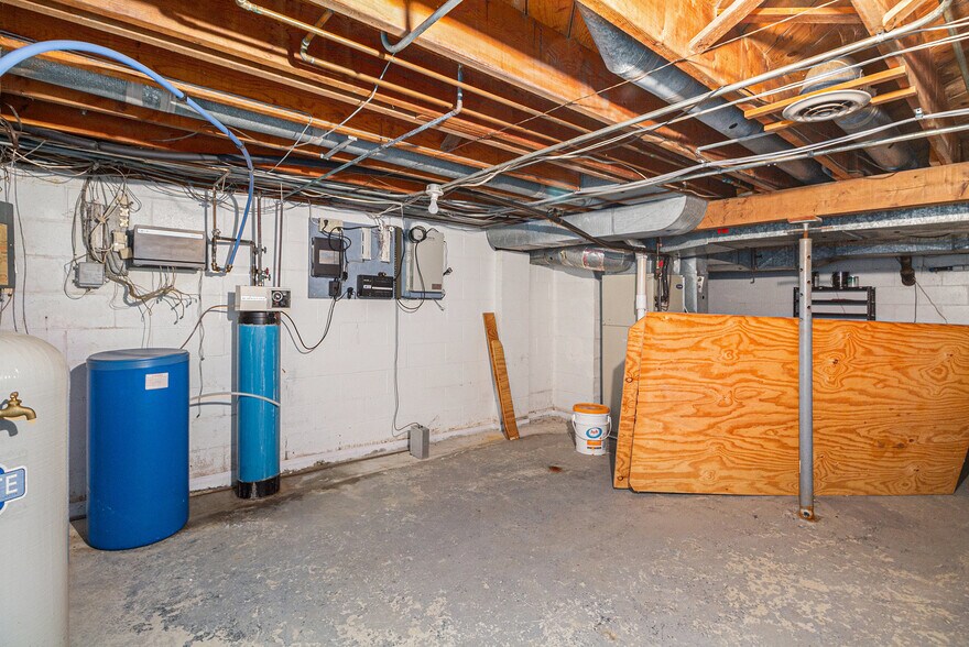 More Photos Of 5204 Davison Rd, Burton Medical For Sale