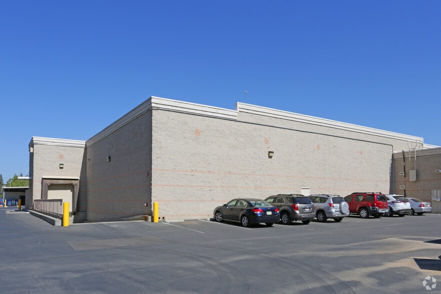 More Photos Of 1107-1185 E Champlain Dr, Fresno Unknown For Lease