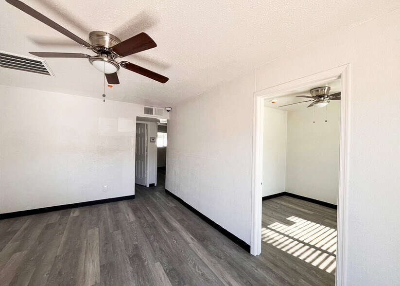 More Photos Of 6628-6632 S 22nd St, Phoenix Assisted Living For Lease