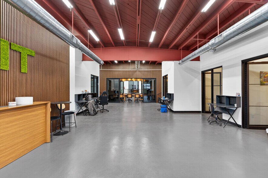 More Photos Of 7225 Fulton Ave, North Hollywood Warehouse For Lease