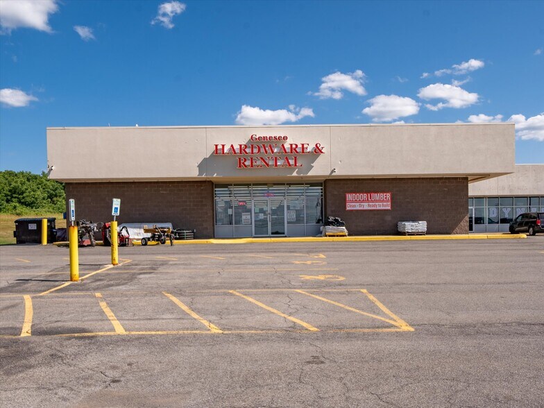 More Photos Of 4342-4364 Pondside Rd, Geneseo General Retail For Sale
